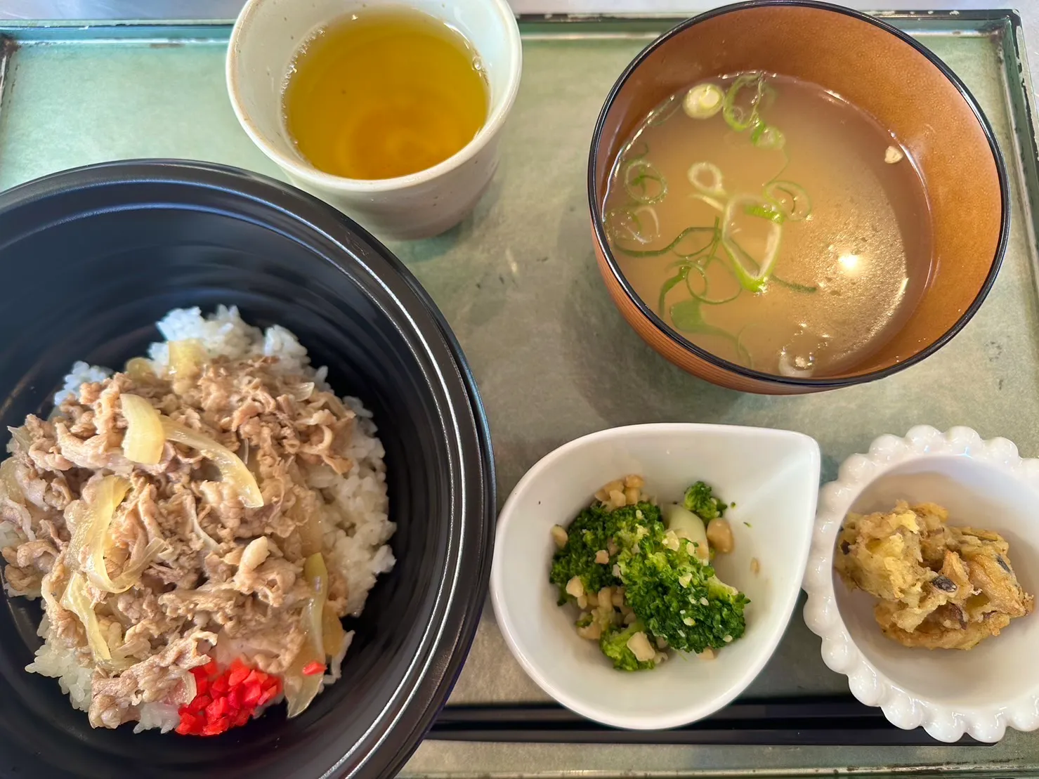お昼・夕食